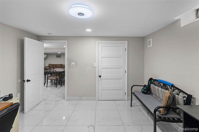13670 Terra Santa Drive, Sterling Heights, MI 48312
