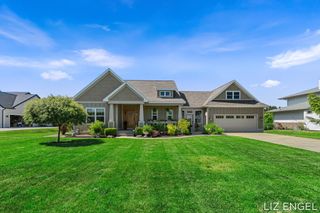 6689 Yamoto Way, Fennville, MI 49408