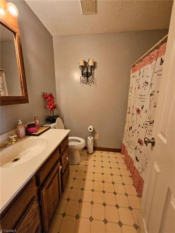 214 MountainBrook Drive, King, NC 27021