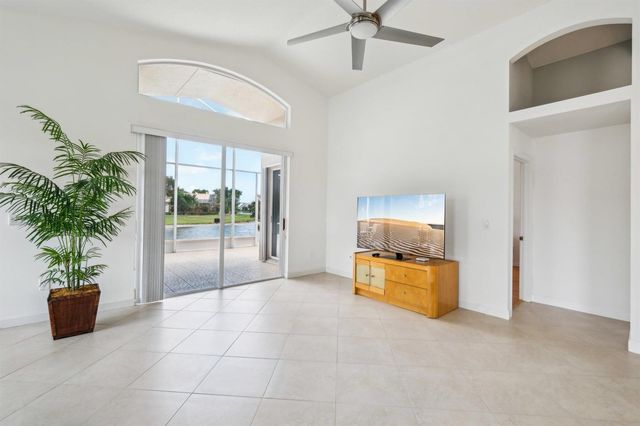 6377 N Westchester Club Drive N, Boynton Beach, FL 33437