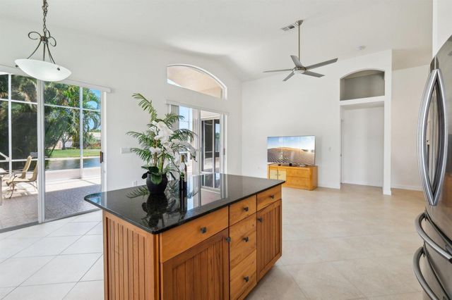 6377 N Westchester Club Drive N, Boynton Beach, FL 33437