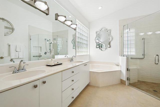 6377 N Westchester Club Drive N, Boynton Beach, FL 33437