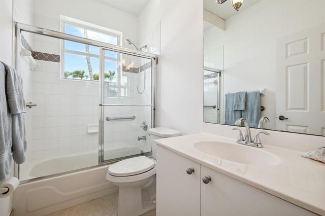 6377 N Westchester Club Drive N, Boynton Beach, FL 33437