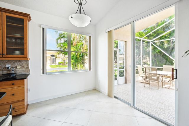 6377 N Westchester Club Drive N, Boynton Beach, FL 33437