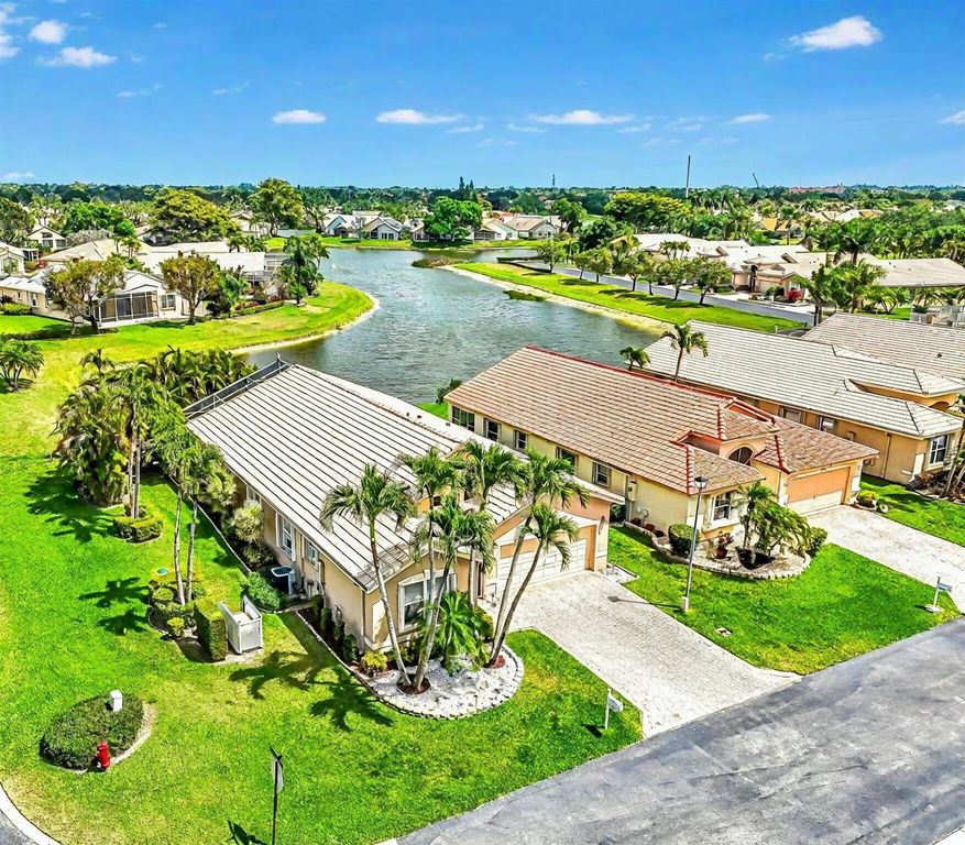 6377 N Westchester Club Drive N, Boynton Beach, FL 33437