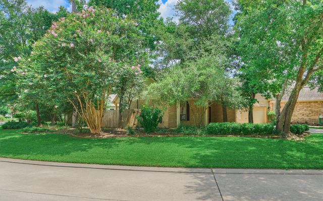 118 Robindale Circle, The Woodlands, TX 77384