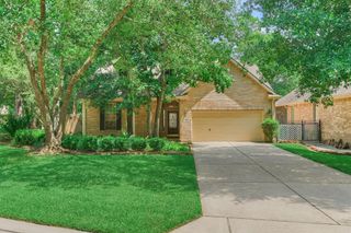 118 Robindale Circle, The Woodlands, TX 77384