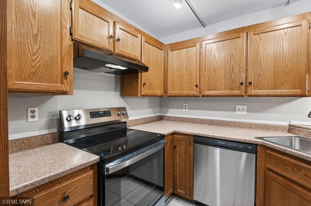 400 Shelard Parkway 203, Saint Louis Park, MN 55426
