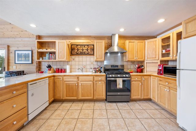 6270 Kilkenny Drive, Canadian Lakes, MI 49346