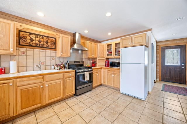 6270 Kilkenny Drive, Canadian Lakes, MI 49346