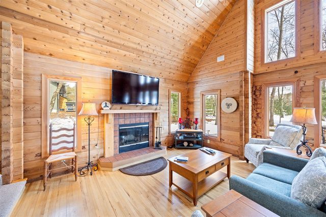 6270 Kilkenny Drive, Canadian Lakes, MI 49346