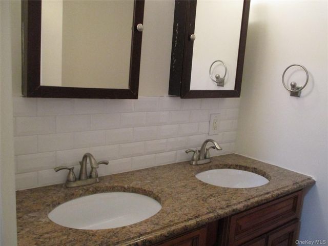 84 Old Haverstraw Road, Congers, NY 10920