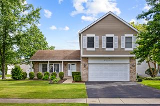25W055 Canary Court, Naperville, IL 60540