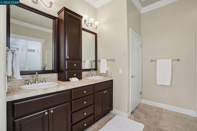 208 Summerset Dr, Brentwood, CA 94513