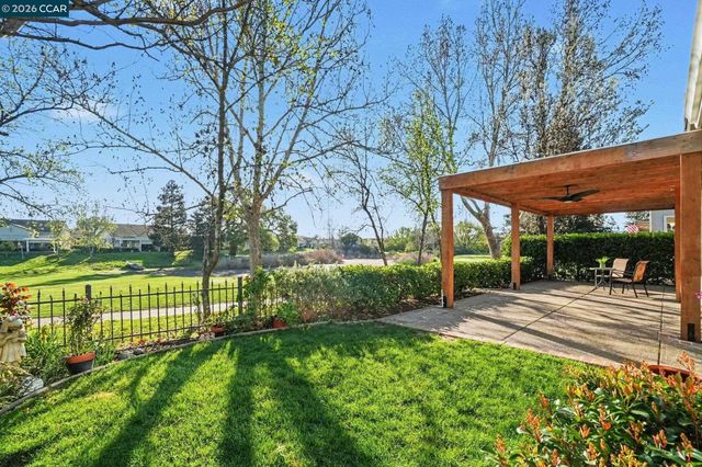 208 Summerset Dr, Brentwood, CA 94513