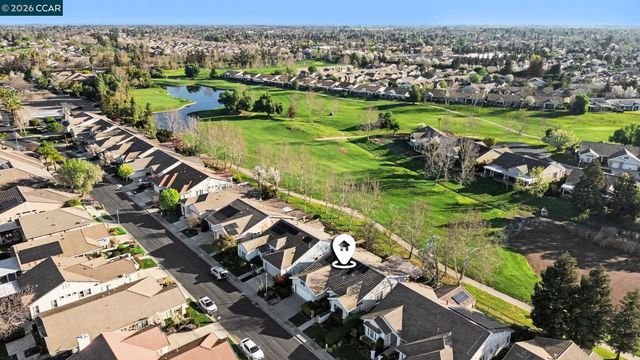 208 Summerset Dr, Brentwood, CA 94513