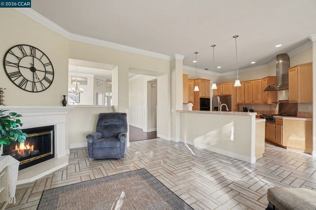 208 Summerset Dr, Brentwood, CA 94513