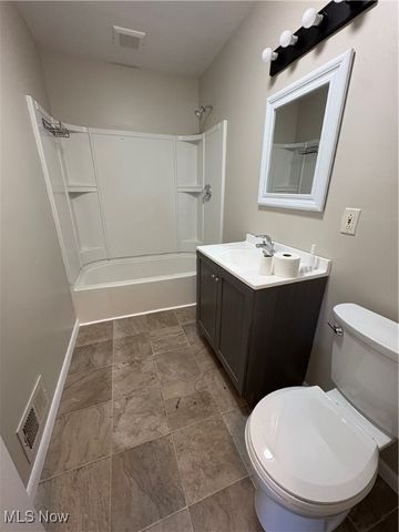 42141 Emerson Court, Elyria, OH 44035