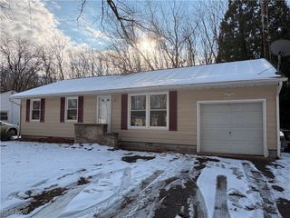 42141 Emerson Court, Elyria, OH 44035