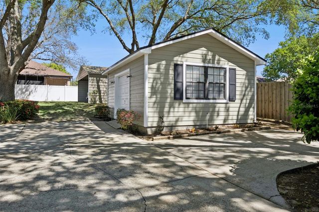 10843 POINCIANA DRIVE, Clermont, FL 34711