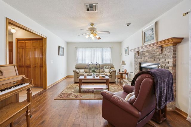 10843 POINCIANA DRIVE, Clermont, FL 34711