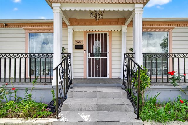 7404 Erath Street, Houston, TX 77023