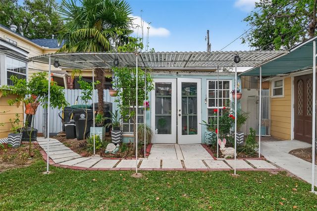 7404 Erath Street, Houston, TX 77023