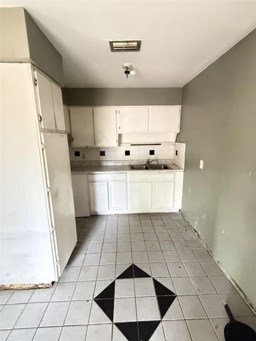 1401 NW 20TH AVENUE, Ocala, FL 34475