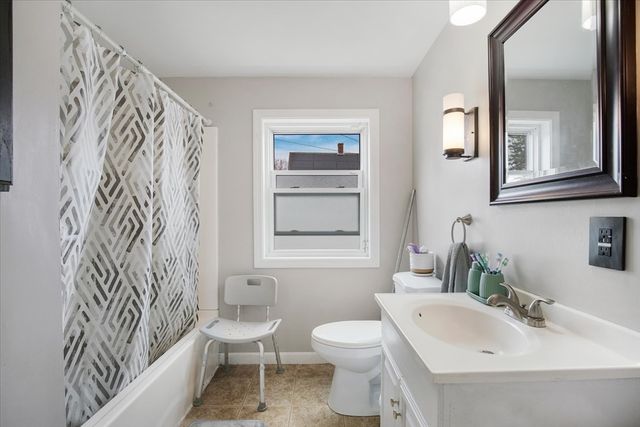 674 Montello St, Brockton, MA 02301