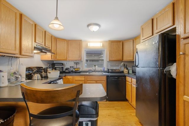 674 Montello St, Brockton, MA 02301