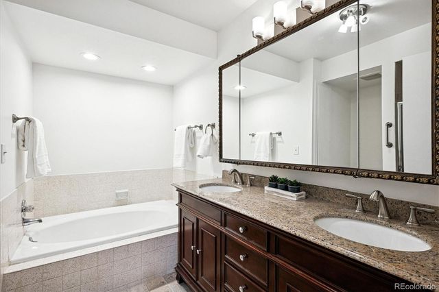 7080 W Stetson Place 18, Littleton, CO 80123