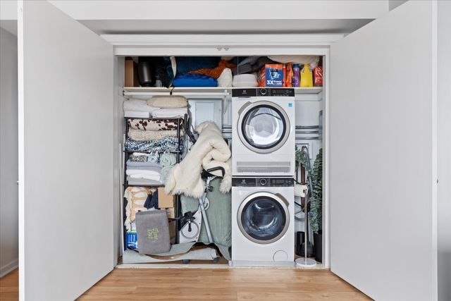 1150 N Lake Shore Drive 19A, Chicago, IL 60611