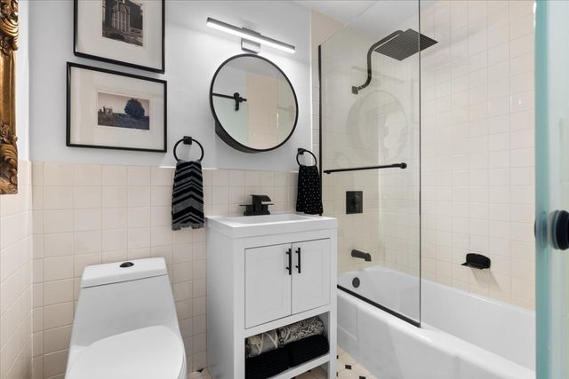 1150 N Lake Shore Drive 19A, Chicago, IL 60611