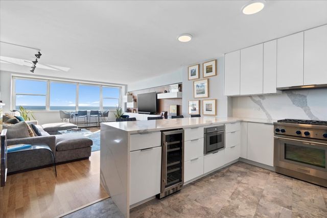 1150 N Lake Shore Drive 19A, Chicago, IL 60611