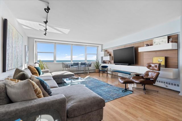 1150 N Lake Shore Drive 19A, Chicago, IL 60611