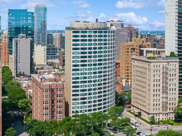 1150 N Lake Shore Drive 19A, Chicago, IL 60611
