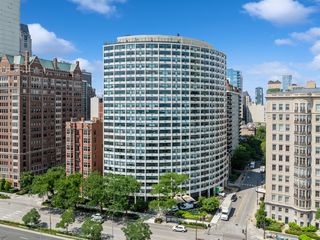 1150 N Lake Shore Drive 19A, Chicago, IL 60611