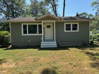 23 Grove Street, Riverhead, NY 11901