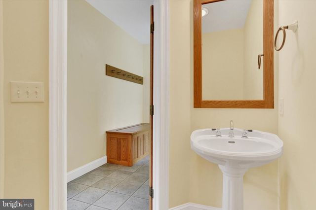 6280 WITHERS CT, Harrisburg, PA 17111