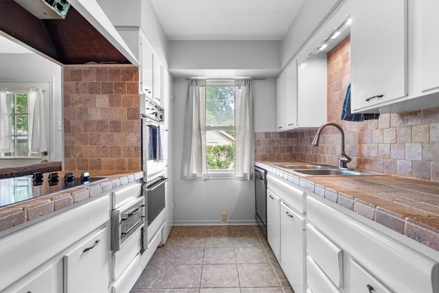 503 S WEATHERRED Drive, Richardson, TX 75080