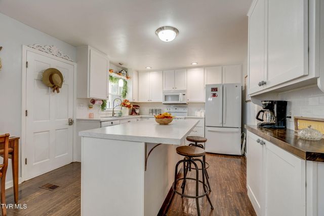 742 Liberty Church Road, Kingsport, TN 37663