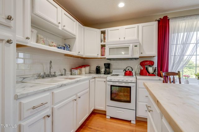 742 Liberty Church Road, Kingsport, TN 37663