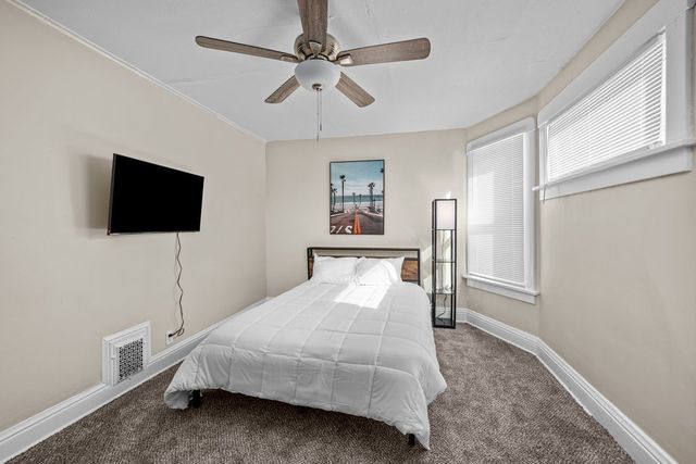 1415 N Main Street, Davenport, IA 52803