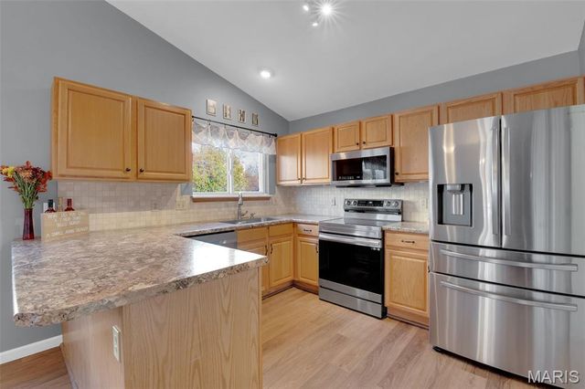 3409 Daybreak Lane, St Charles, MO 63303