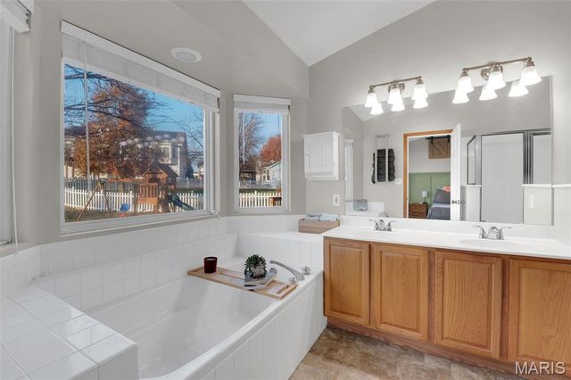 3409 Daybreak Lane, St Charles, MO 63303