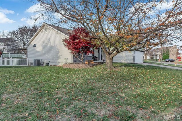 3409 Daybreak Lane, St Charles, MO 63303