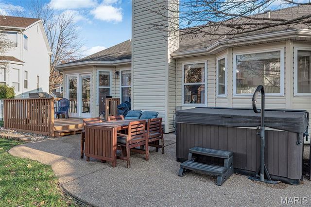 3409 Daybreak Lane, St Charles, MO 63303