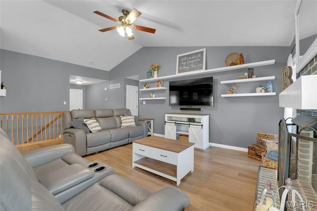 3409 Daybreak Lane, St Charles, MO 63303