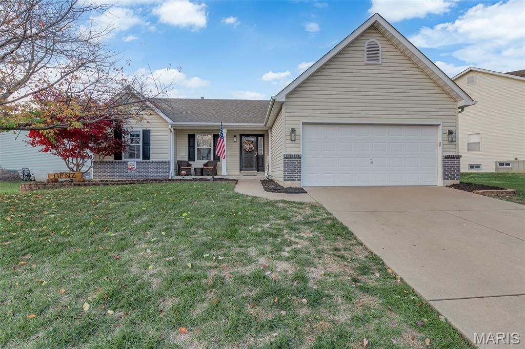 3409 Daybreak Lane, St Charles, MO 63303