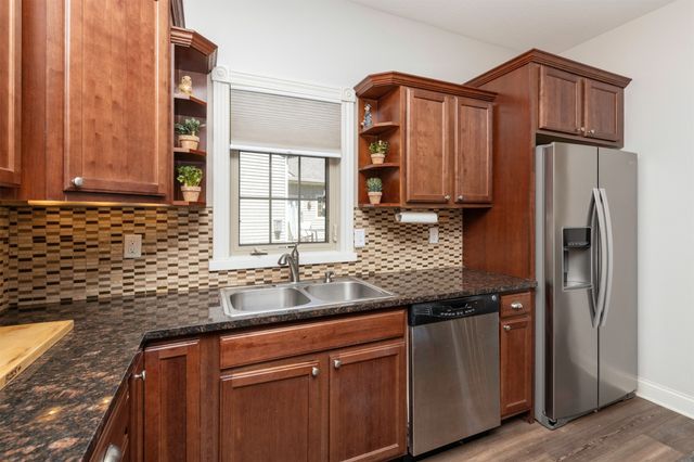 645 65th Place 163, West Des Moines, IA 50266